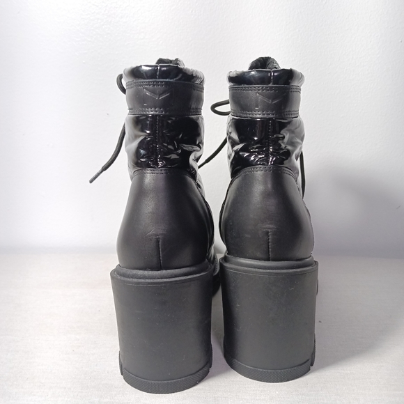 Marc Fisher Mlvaina Block Heel Quilted Puffer Boots in Black Size 7.5 - Picture 5 of 8